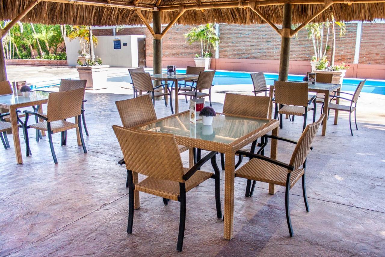 Hotel Maioris Navolato San Pedro  Экстерьер фото