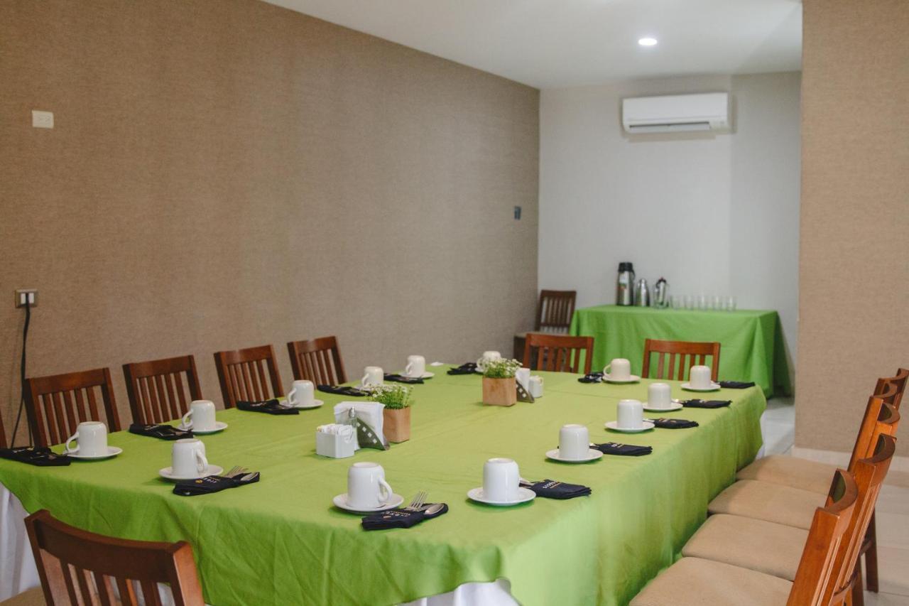 Hotel Maioris Navolato San Pedro  Экстерьер фото